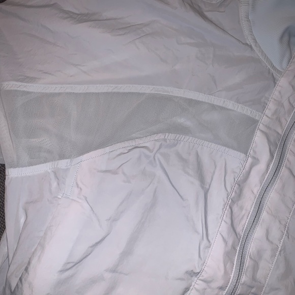 Lululemon “serve it jacket” - Picture 5 of 5